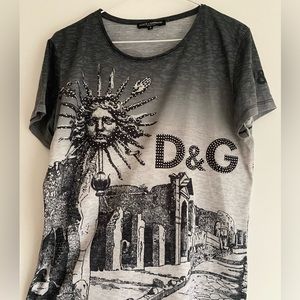 “Dolce & Gabbana” graphic logo tee